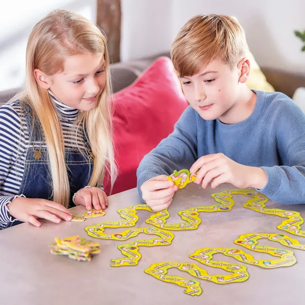 Orchard Toys Wiggly Words Game - Image 4