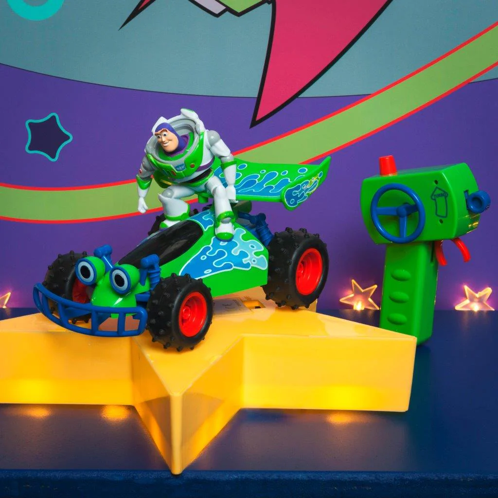 Toy Story 1:24 Scale Buzz RC Buggy Vehicle - Image 4
