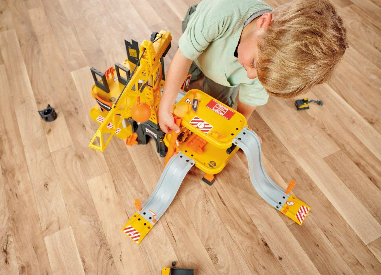 Majorette Creatix Volvo Construction Playset and 5 Vehicles - Image 5