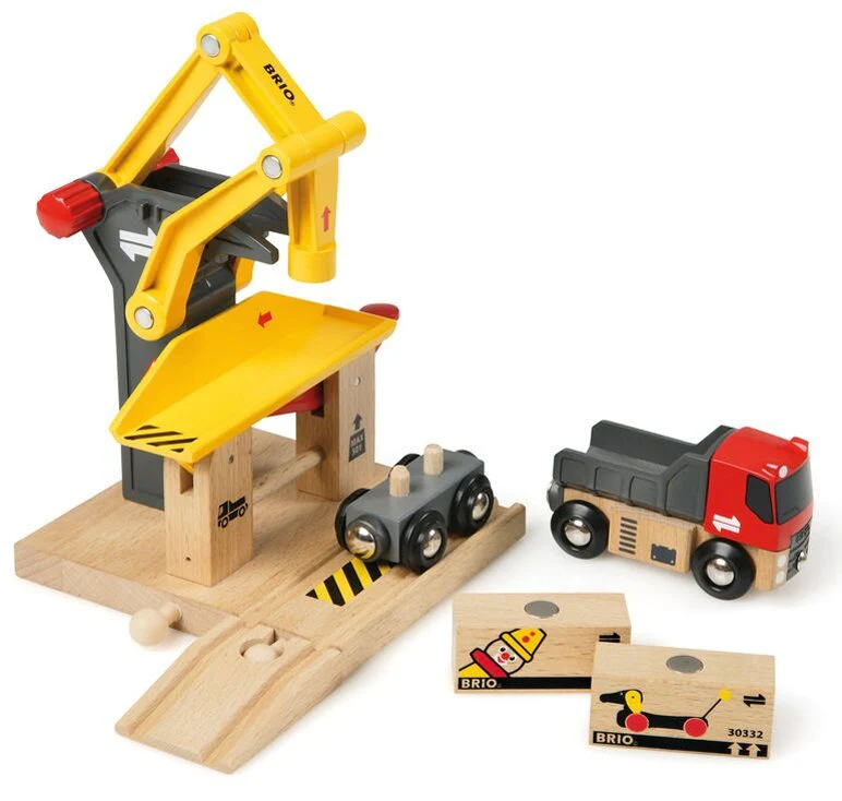 BRIO Freight Goods Station - Image 2