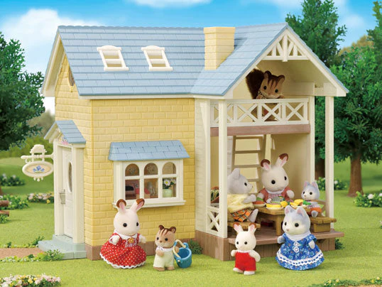 Sylvanian Families Bluebell Cottage Gift Set - Image 5