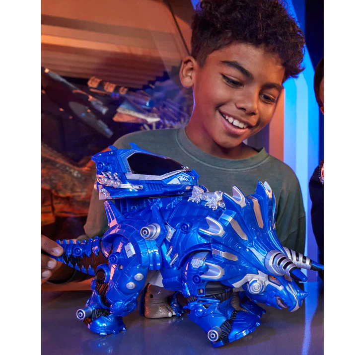 Armorsaurs Armor-Up Triceratops Cobalt Dinosaur Figure - Image 4