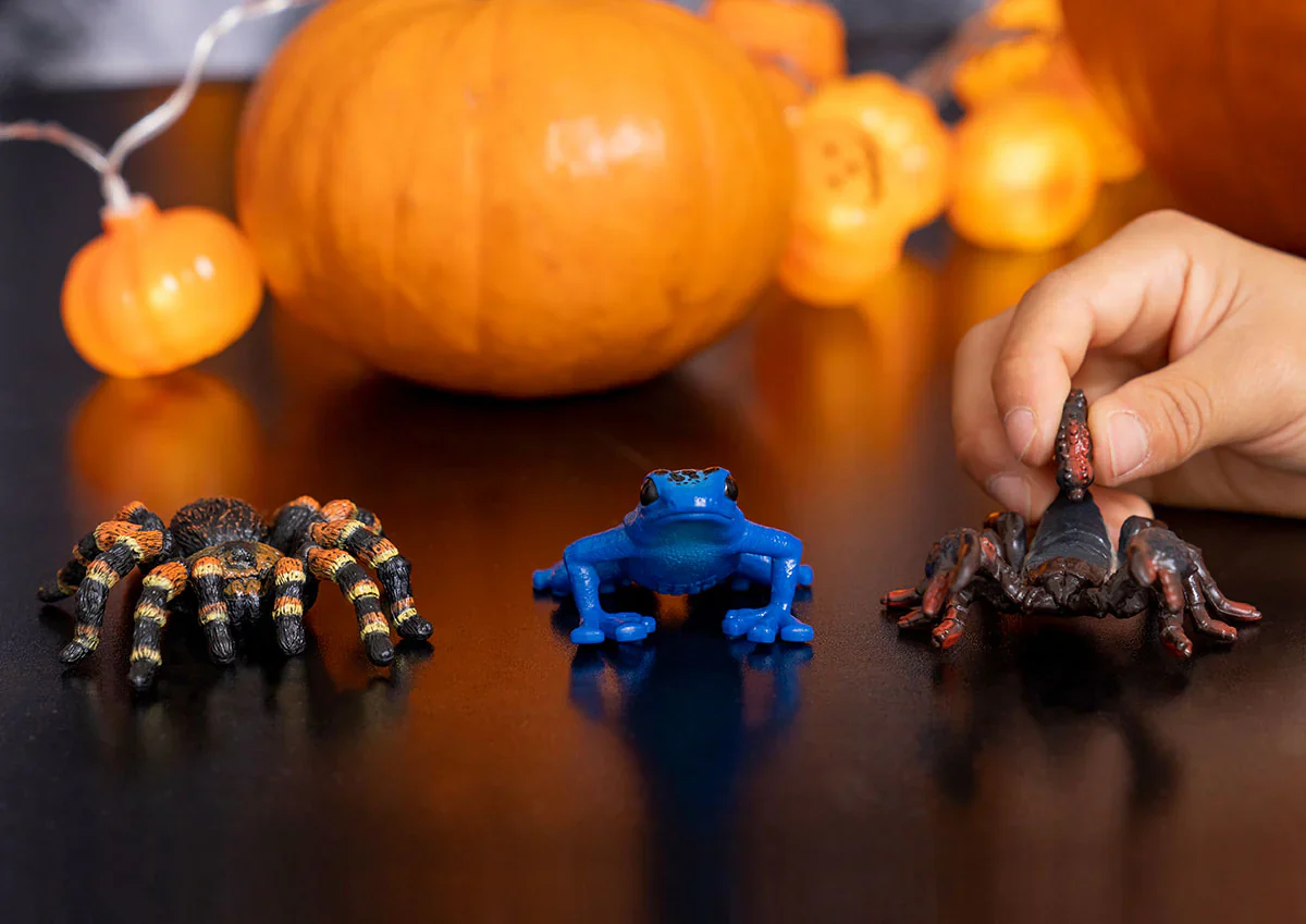 Blue Poison Dart Frog - Image 3