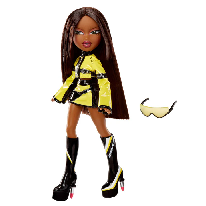 Bratz Scorchin' Sasha Fashion Doll - Image 2