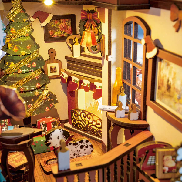 Christmas Indoor Scene - Image 4