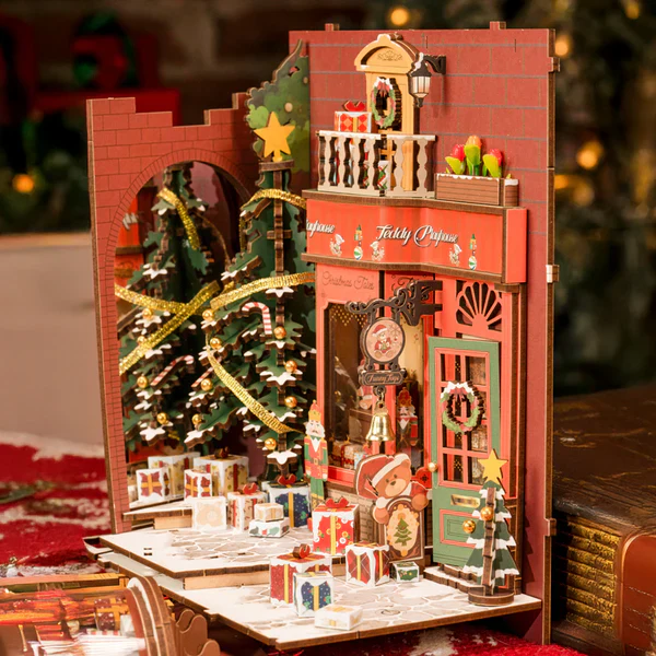 Christmas Indoor Scene - Image 6