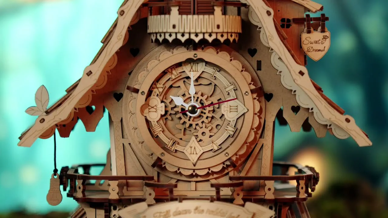 Cuckoo Clock (wood colour) - Image 4