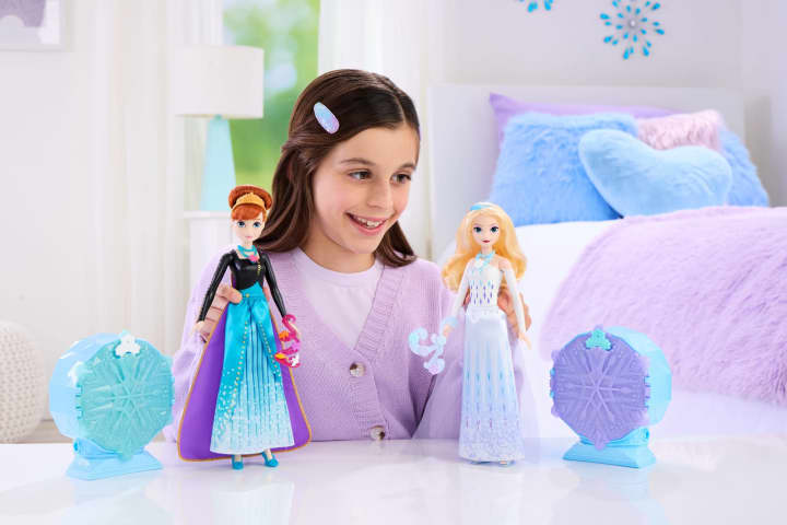 Disney Frozen Elsa Jewel Reveal - Image 5