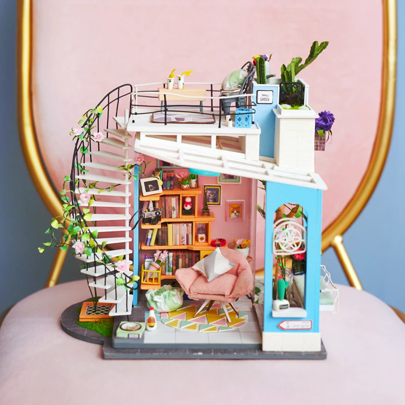 Dora's Loft - Image 11