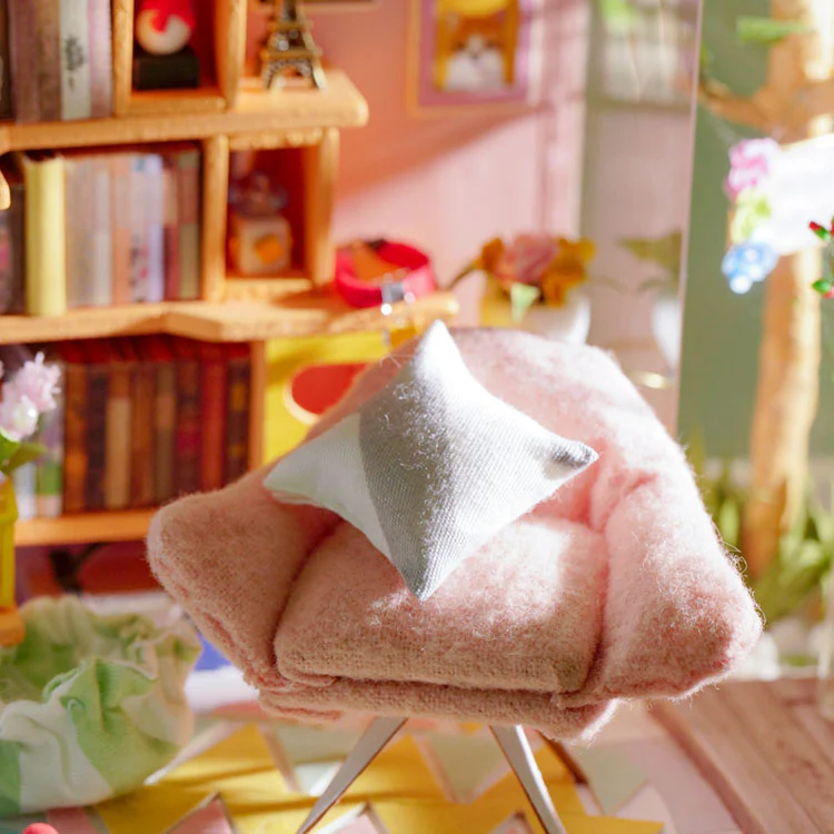 Dora's Loft - Image 4