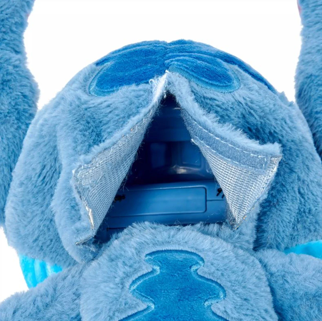 Disney Chatty Stitch Deluxe Puppetronic - Image 4