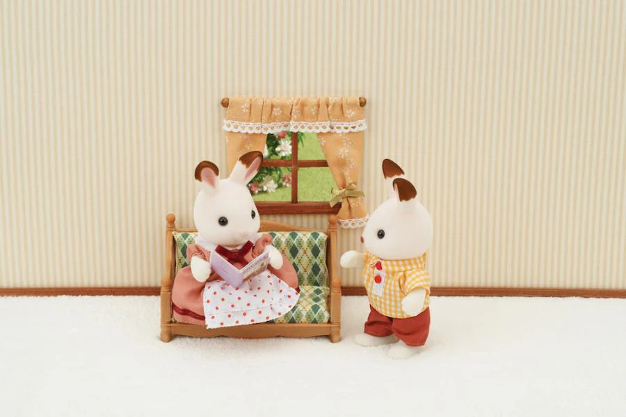 Sylvanian Families Comfy Living Room Set - Image 4