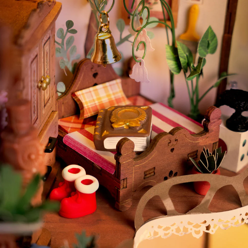 Fairytale Tree House - Image 3