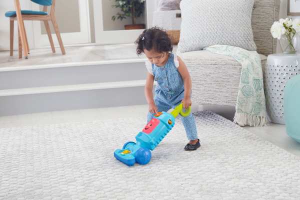 Fisher Price Laugh & Learn Light Up Vacuum - Image 3
