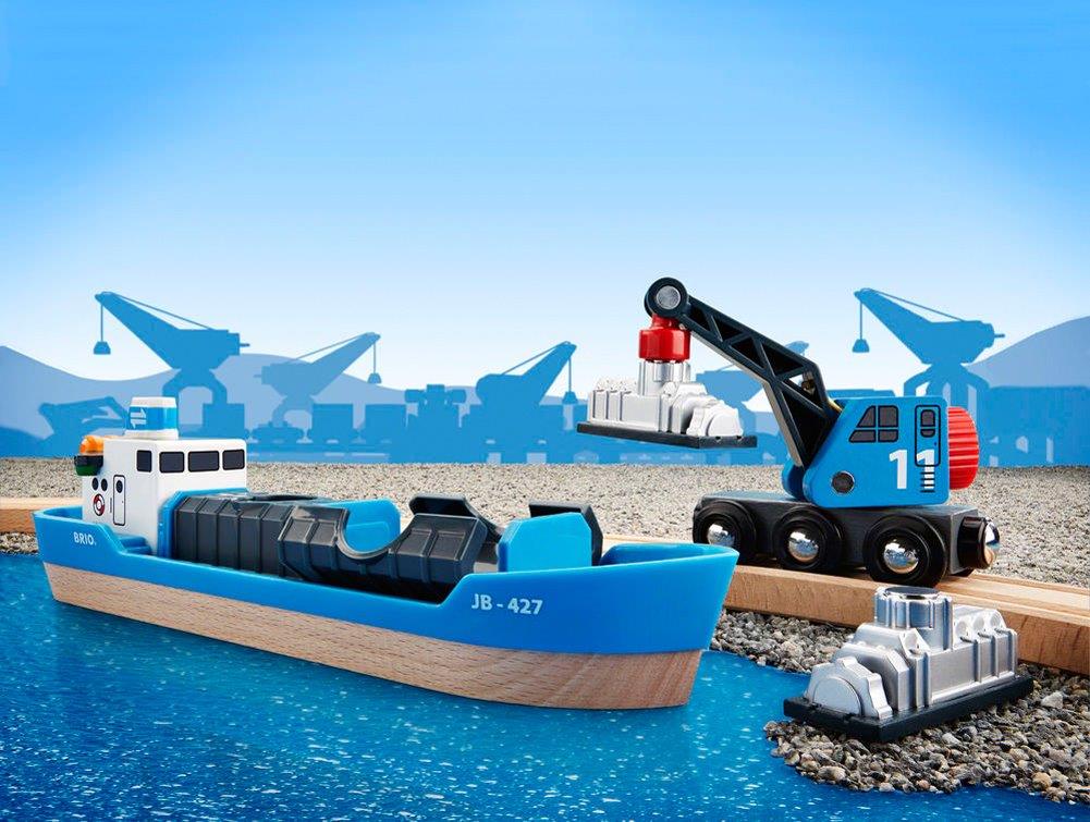 BRIO Freight Ship & Crane - Image 4