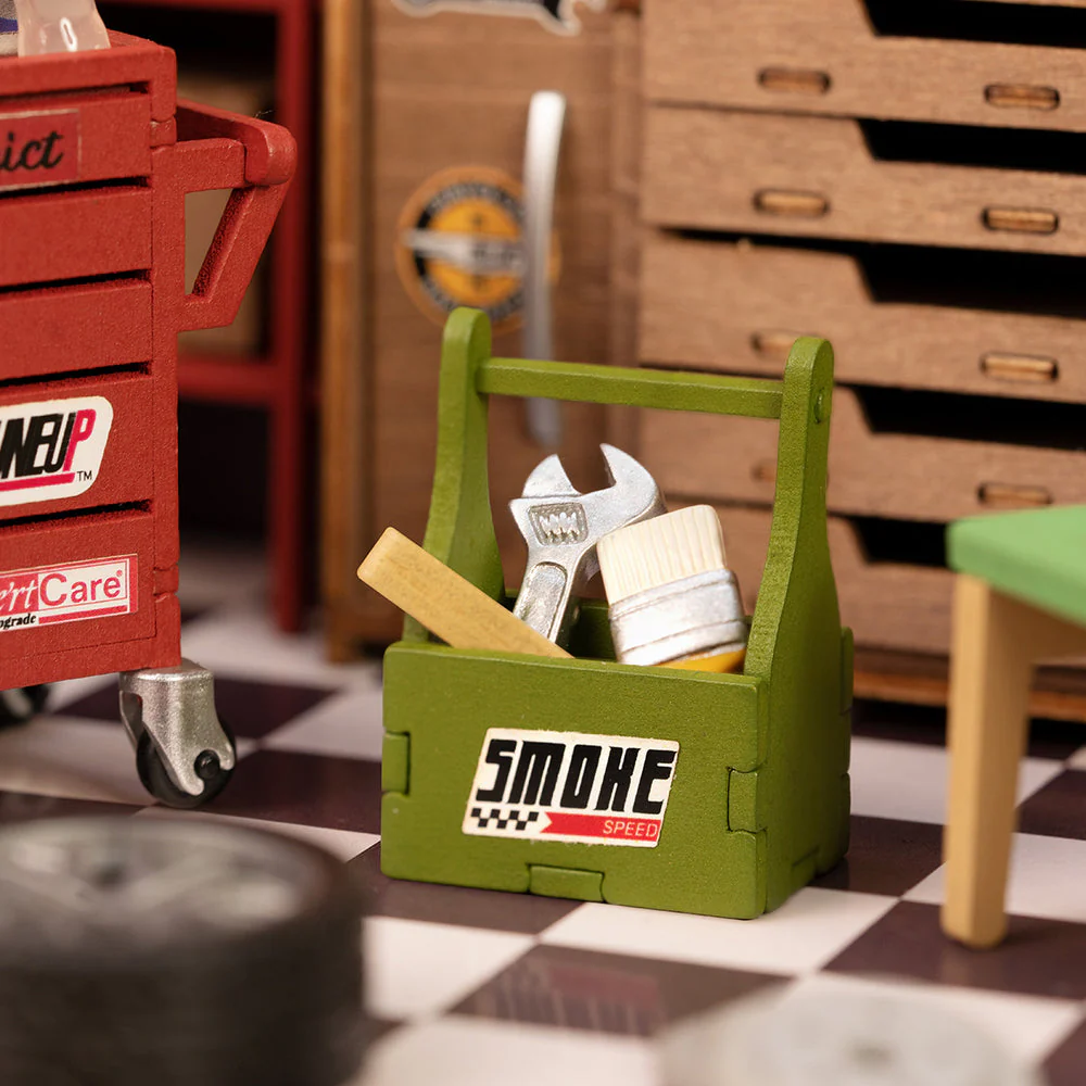 Garage Workshop - Image 6
