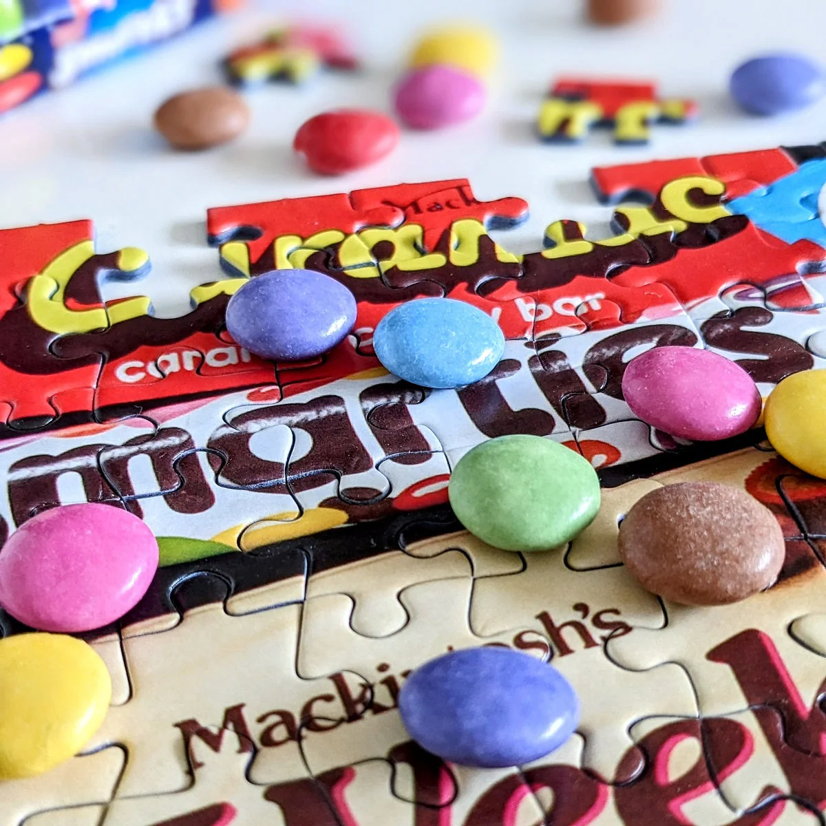 Gibsons 1980s Sweet Memories 1000 piece Jigsaw Puzzle - Image 4