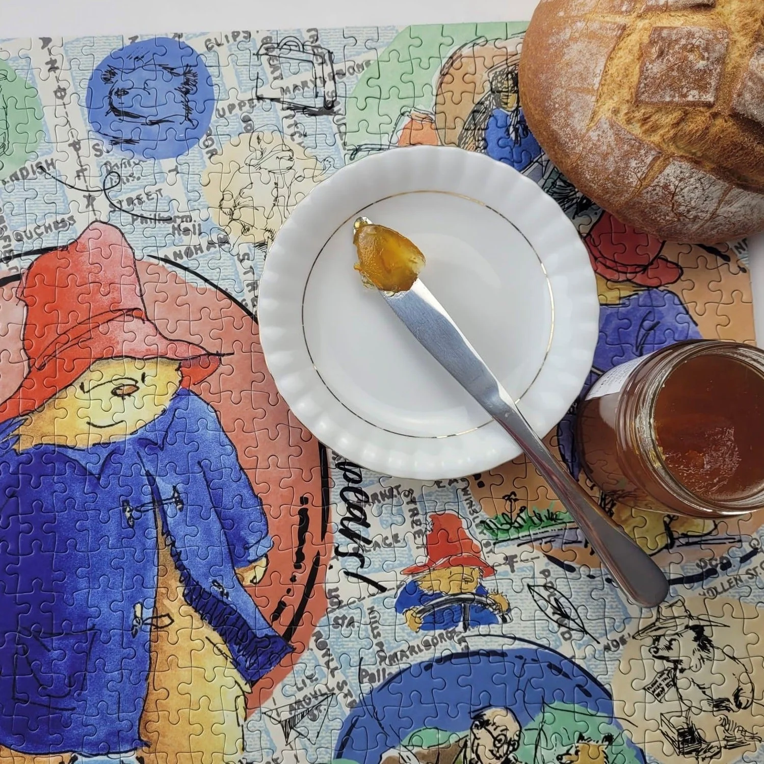 Gibsons Paddington 1000 piece Jigsaw Puzzle - Image 5