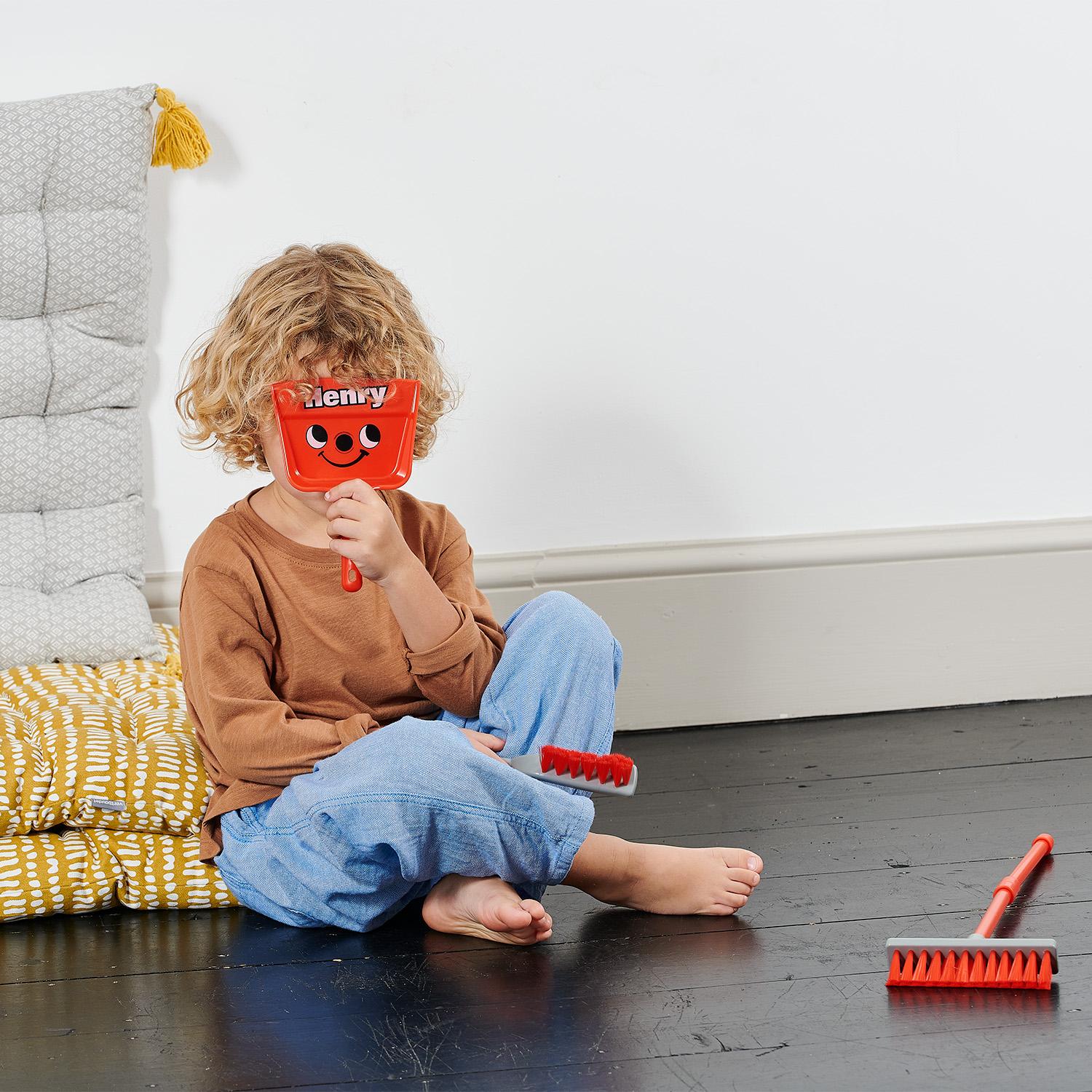 Casdon Henry Brush Set Kids Cleaning Toy Role Play - Image 3