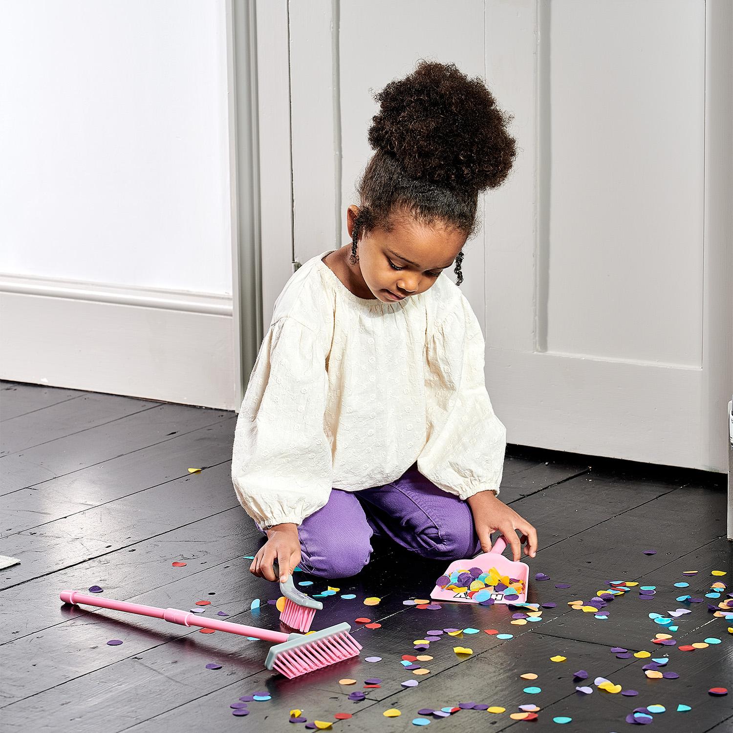 Casdon Hetty Brush Set Kids Cleaning Role Play Toy - Image 3