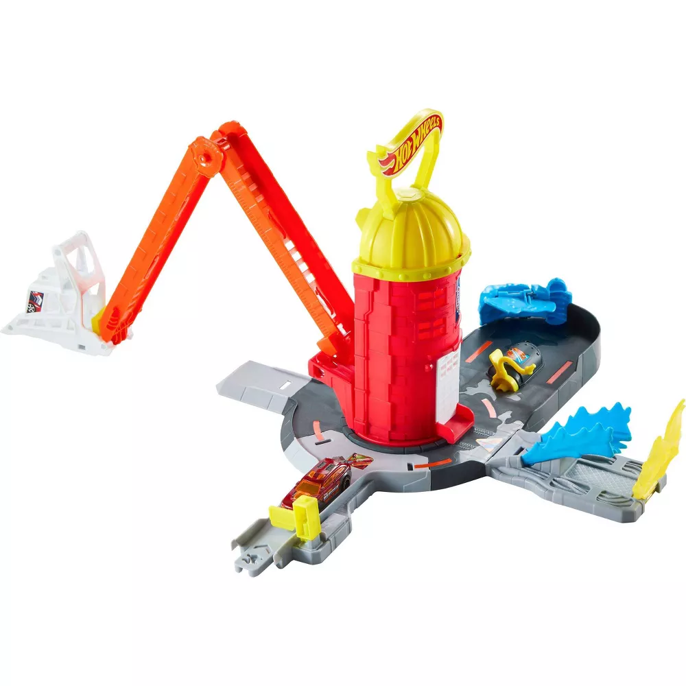 Hot Wheels City Super Fire Station Rescue - Image 2