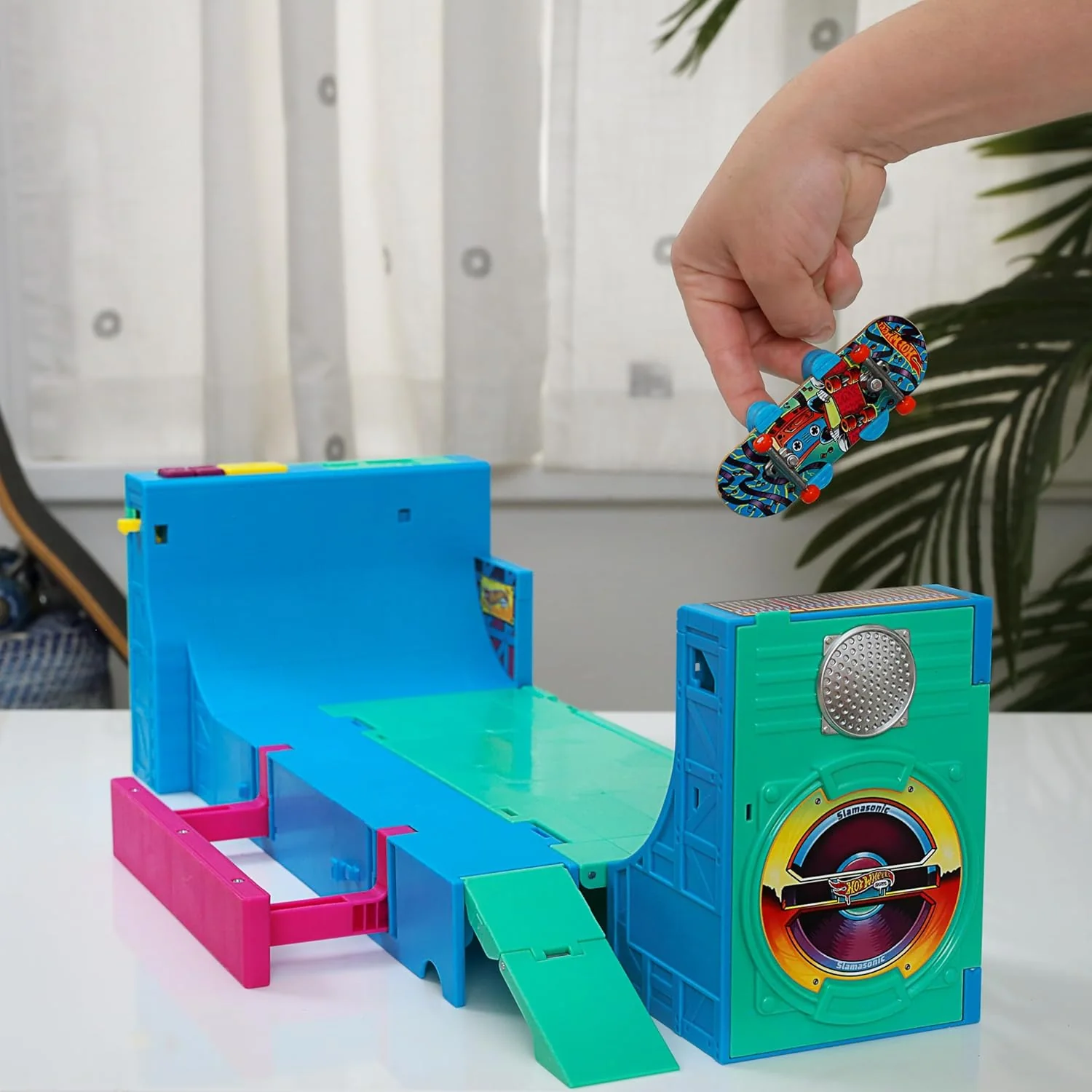 Hot Wheels Skate Boombox Skate Park - Image 3