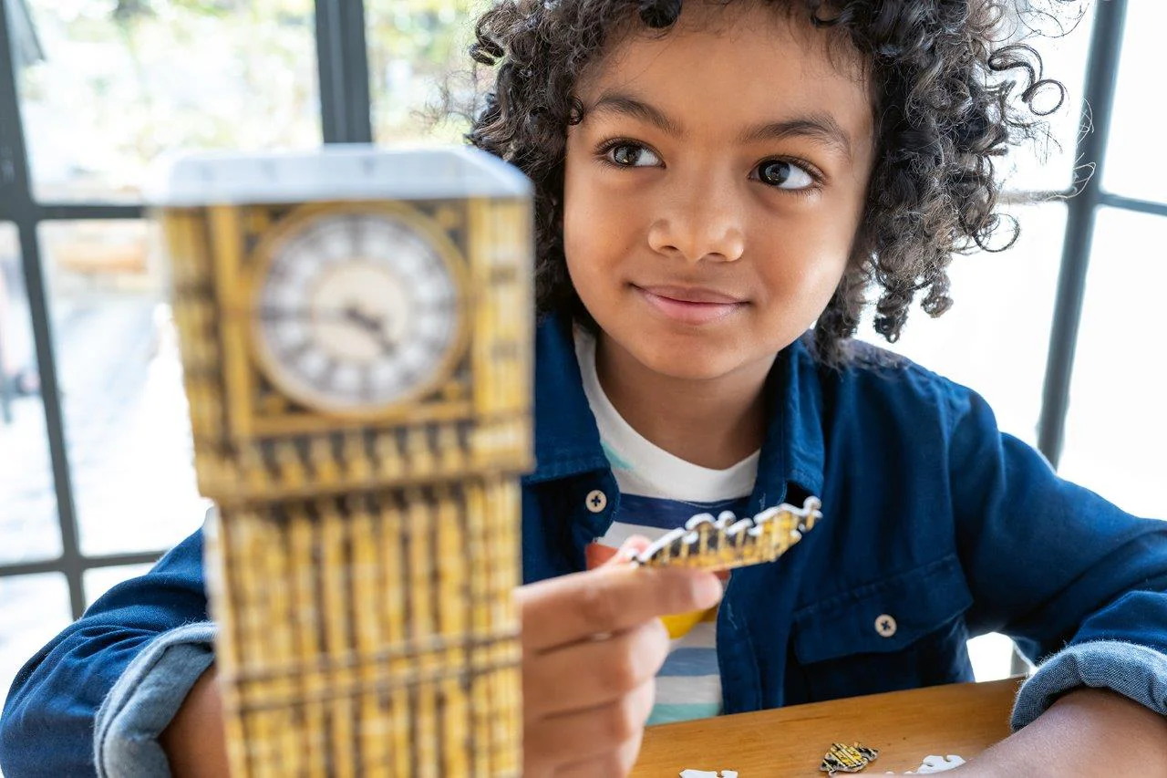 Ravensburger Iconics Big Ben Light Up 216 Piece 3D Jigsaw Puzzle - Image 3