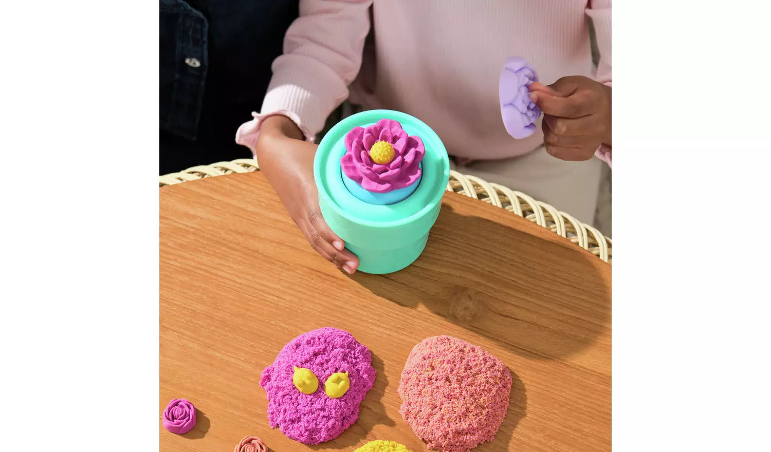 Kinetic Sand Squishblossom - Image 4