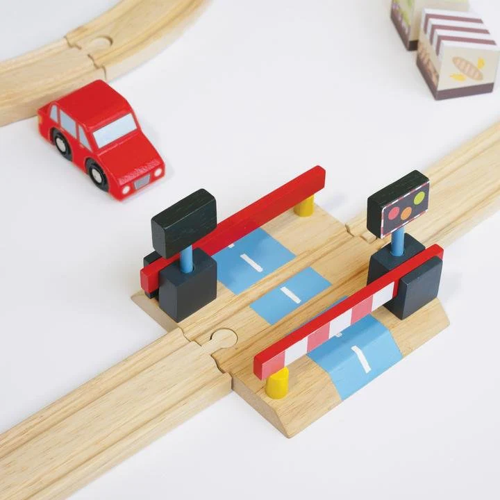 Le Toy Van Royal Express Train set 180pc - Image 7