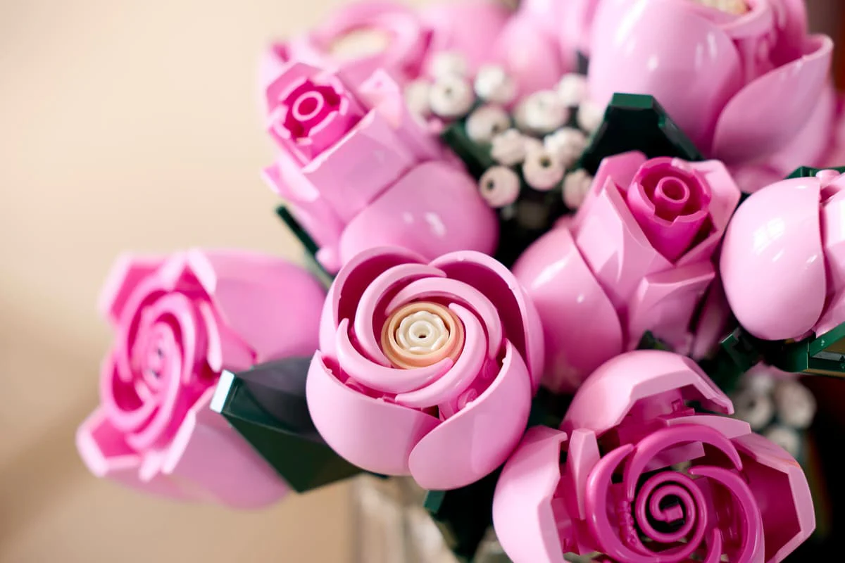 Lego Bouquet Of Pink Roses - Image 7