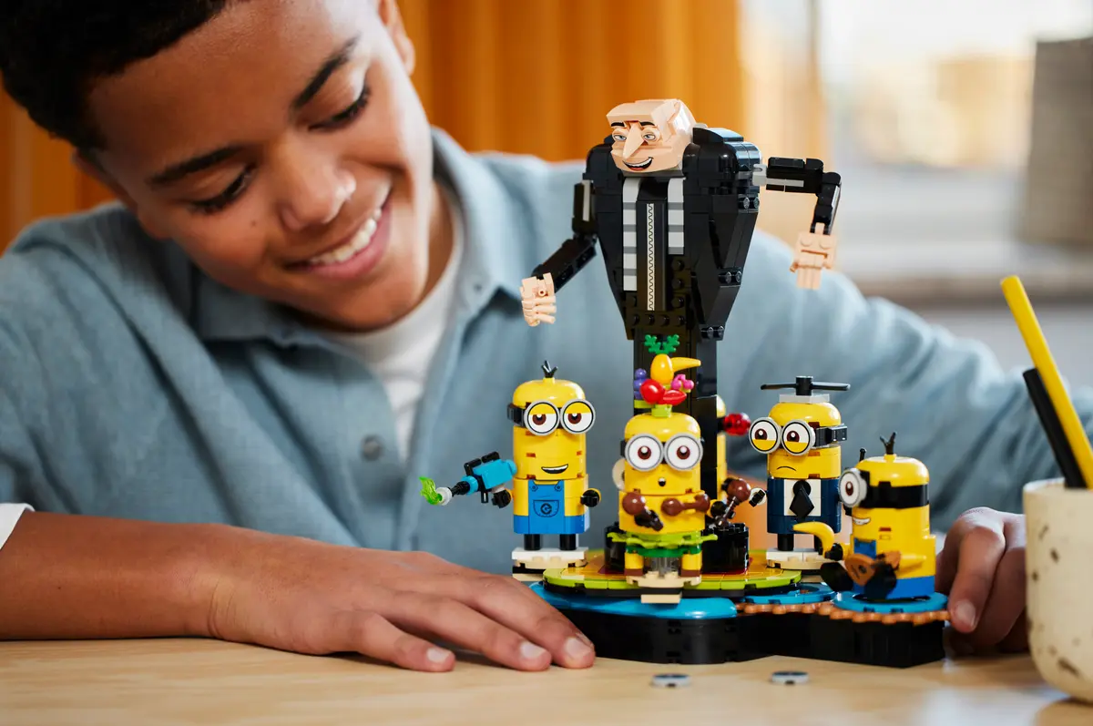 LEGO Brick-Built Gru and Minions 75582 - Image 6