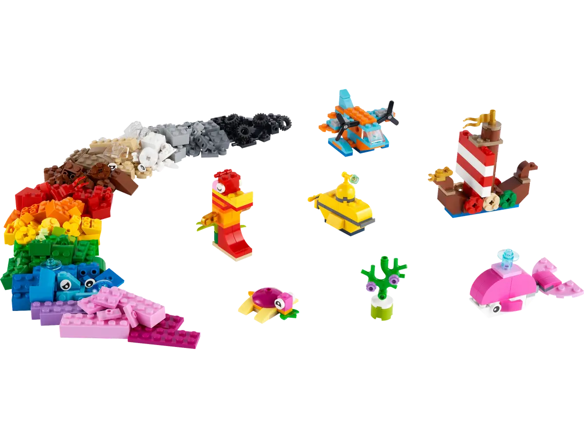 LEGO Classic Creative Ocean Fun 11018 - Image 2