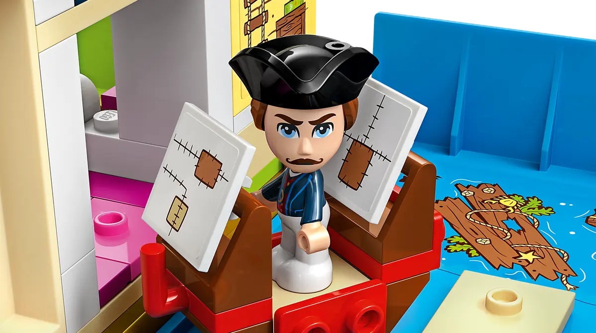 LEGO Disney Peter Pan & Wendy's Storybook Adventure 43220 - Image 7