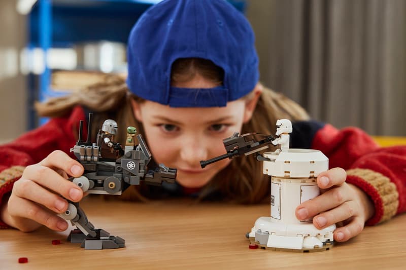 LEGO Star Wars The Mandalorian and Grogu™ AT-RT™ Attack - Toy Building Set for Kids - 75444 - Image 6