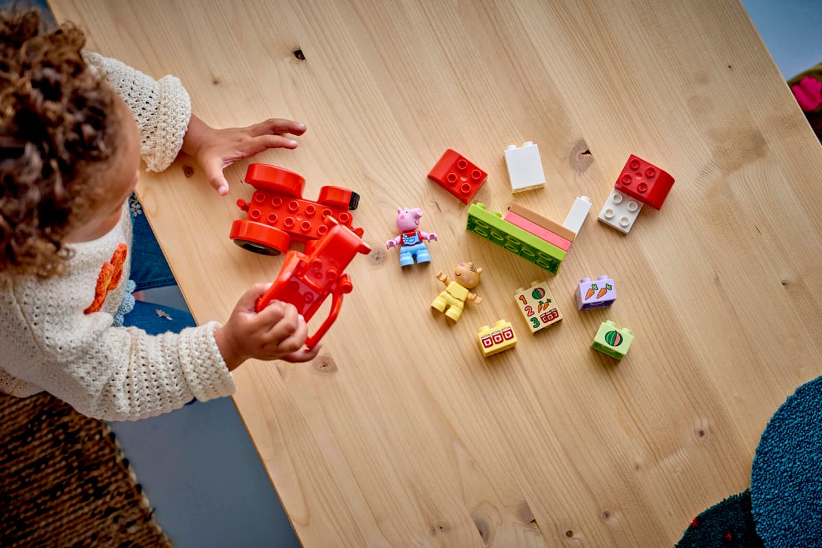 LEGO DUPLO Peppa Pig Tractor and Market Toy 10468 - Image 9