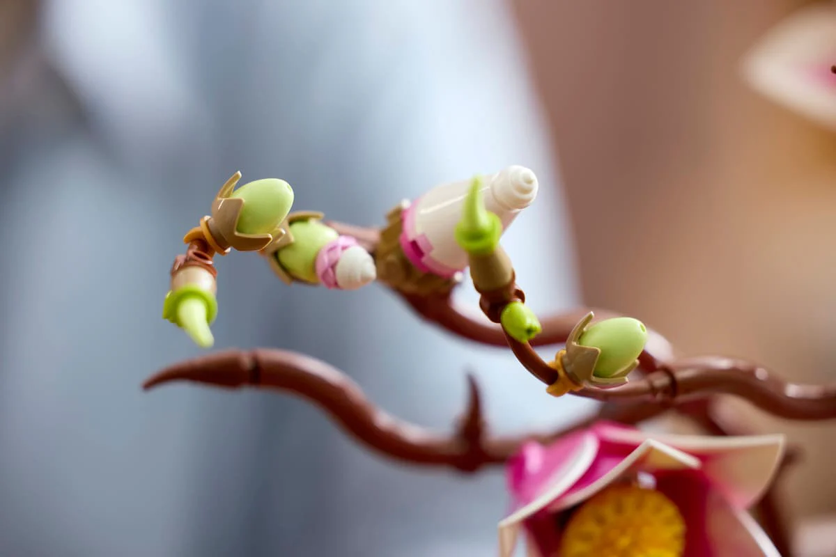 LEGO Botanicals Magnolia Branches Flower Decor 11510 - Image 10