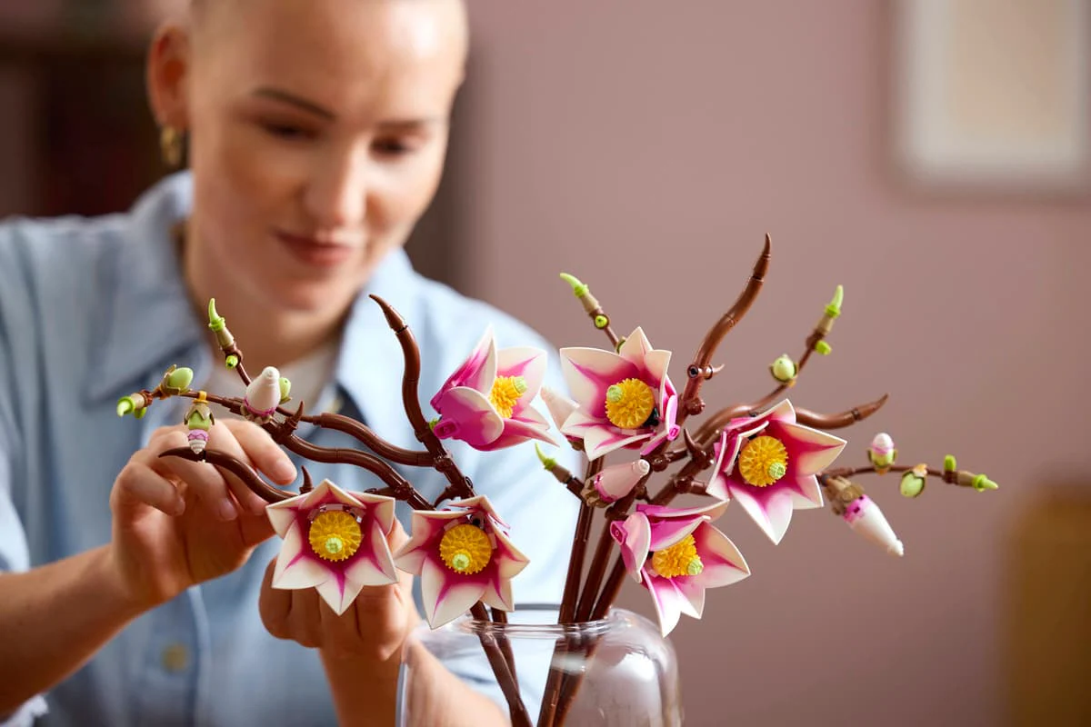 LEGO Botanicals Magnolia Branches Flower Decor 11510 - Image 8