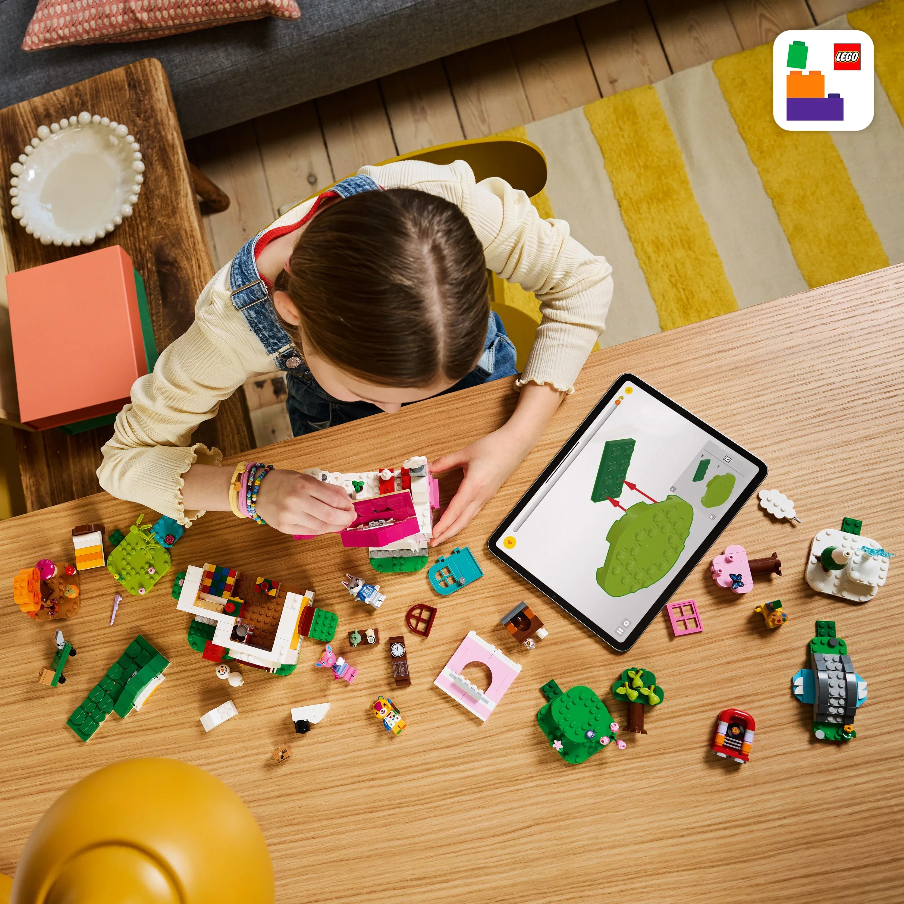 LEGO Animal Crossing Creative Houses: Seasons of Fun 77057 - Image 6