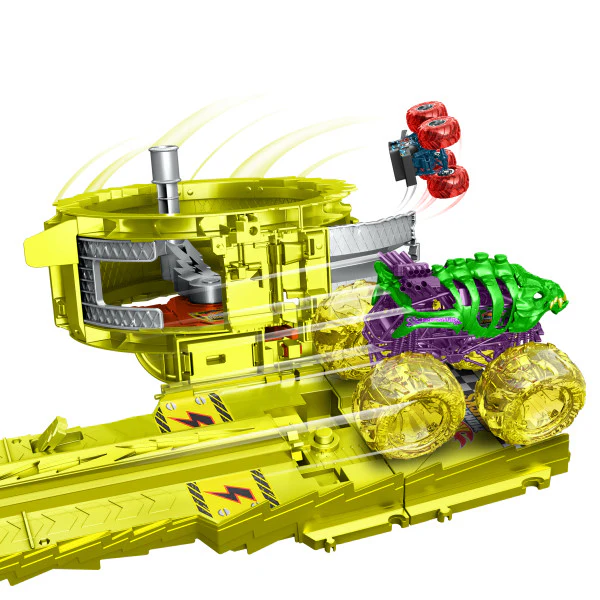 Hot Wheels Monster Trucks Charge & Chase Challenge - Image 3