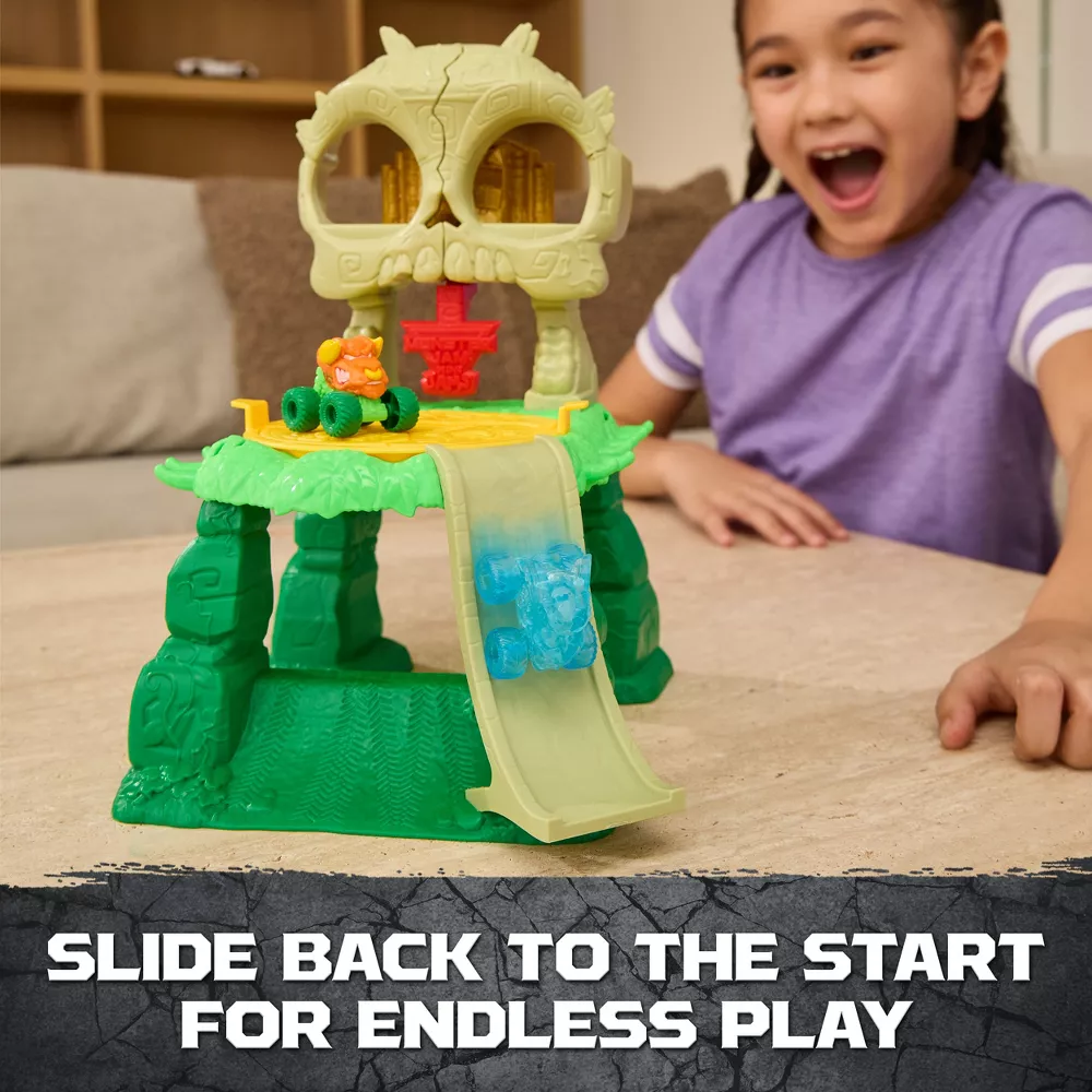 Monster Jam Mini Jams Crash and Crumble Skull Escape Playset - Image 5