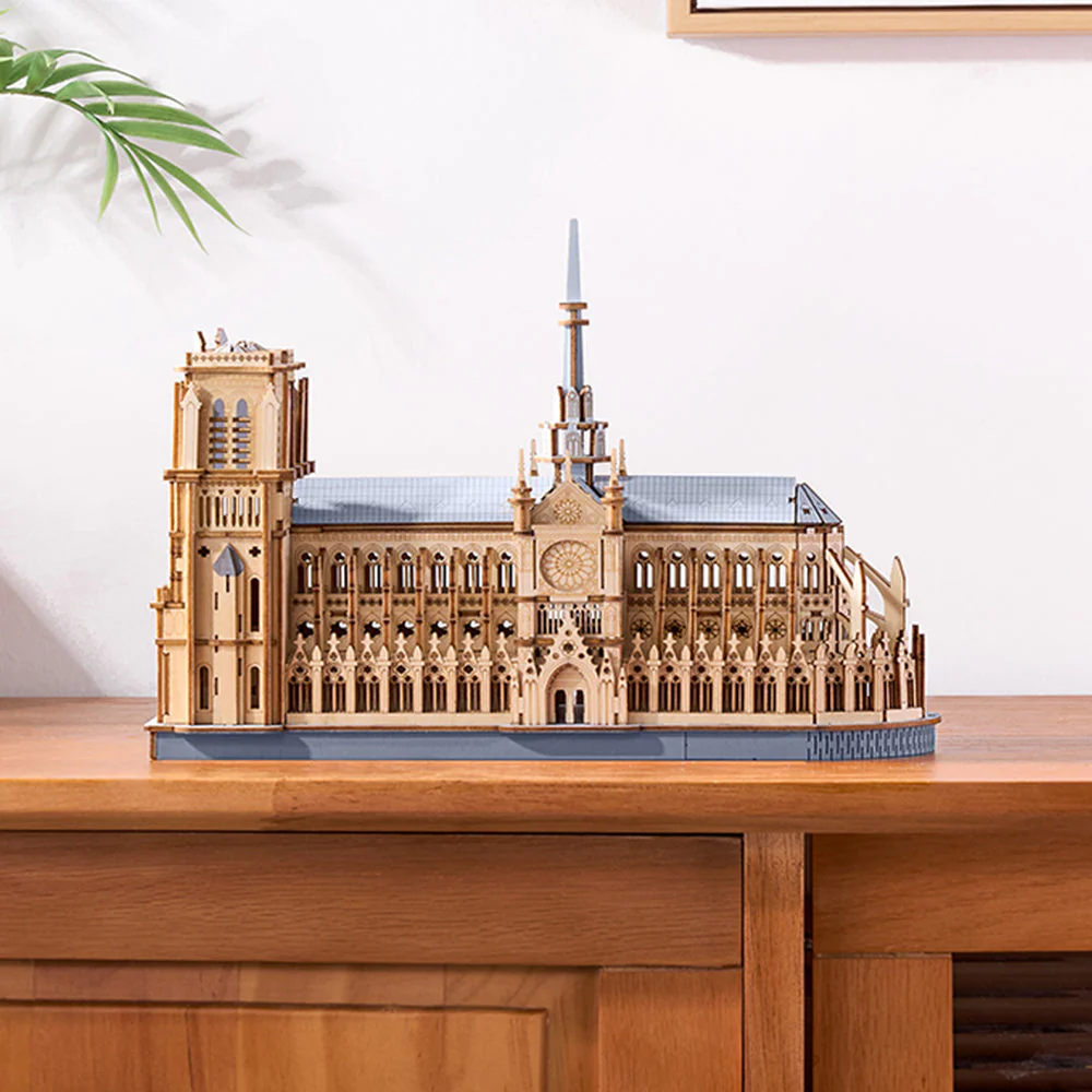 Paris Cathedral - Image 5