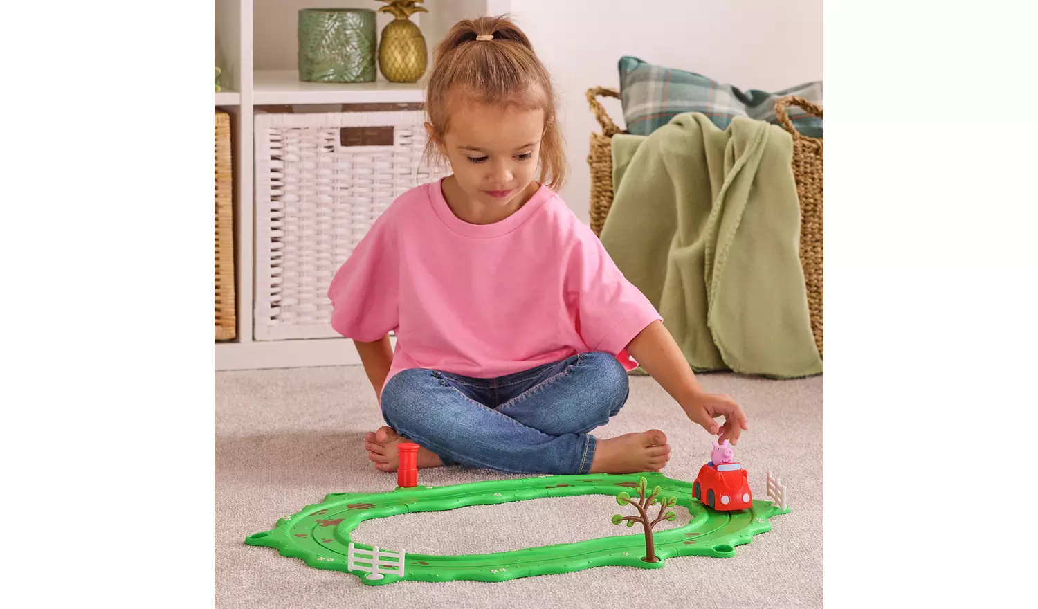Peppa Pig Whizz Around Little Red Car Set - Image 6