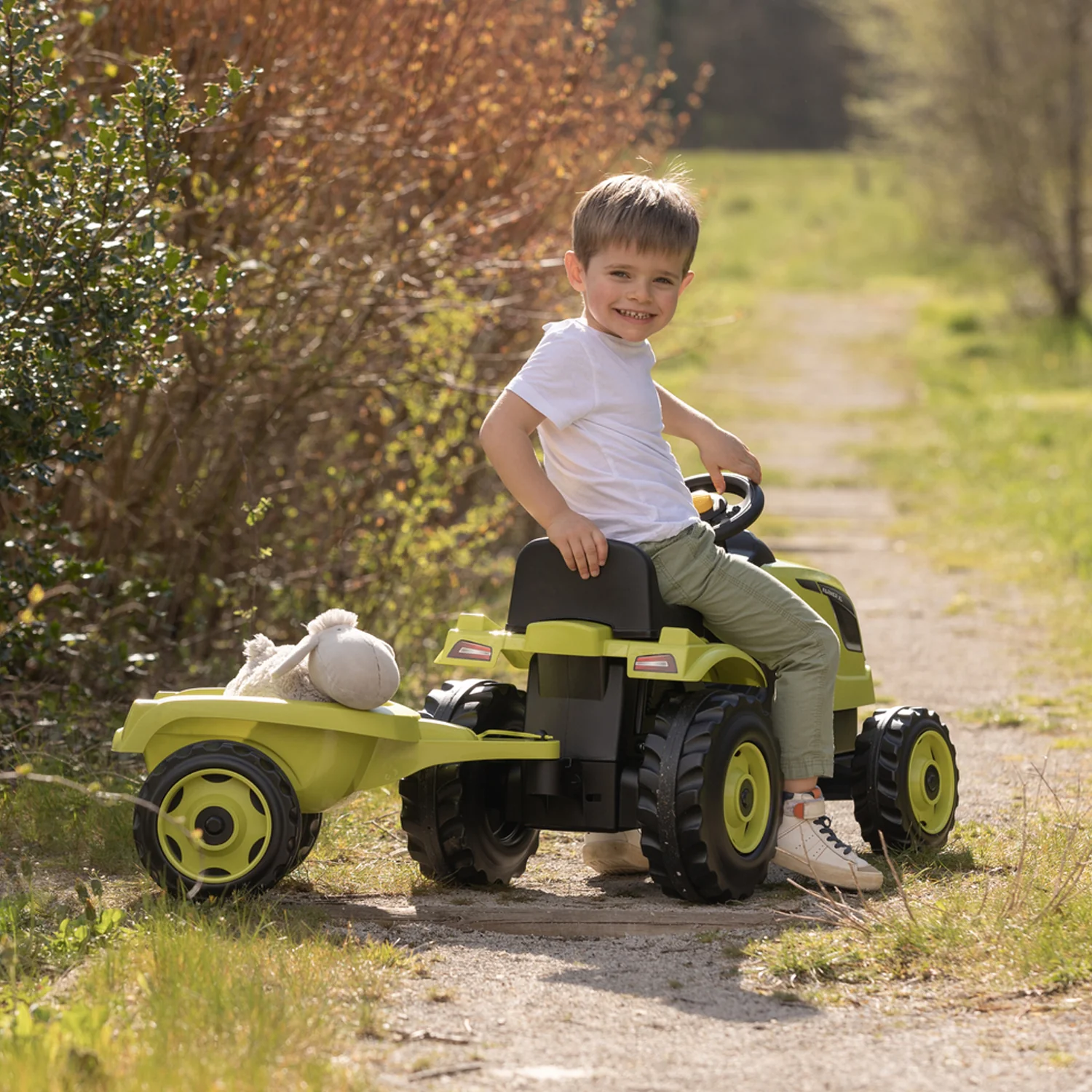 Smoby Farmer XL Green Tractor and Trailer - Image 4