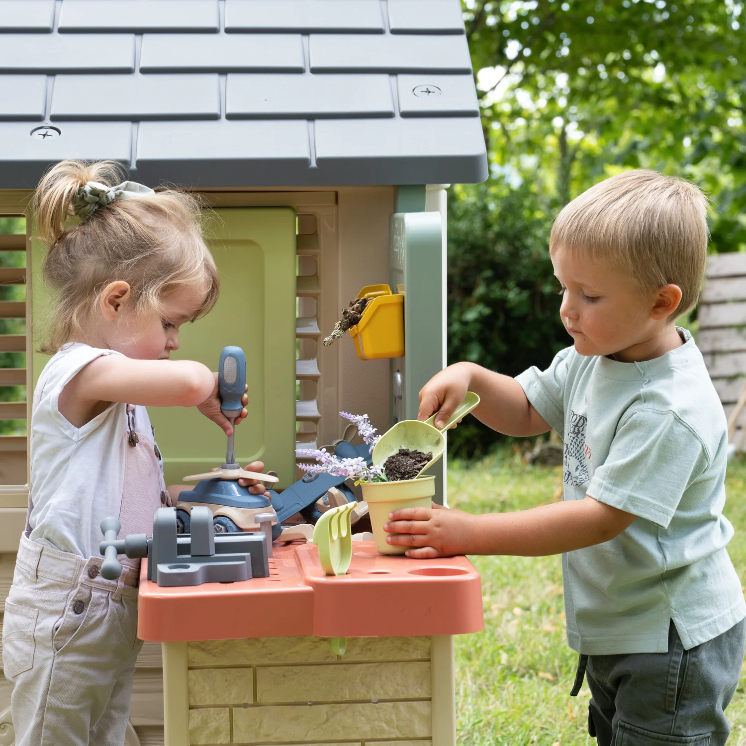 Smoby Life Nature Playhouse and Workshop - Image 4