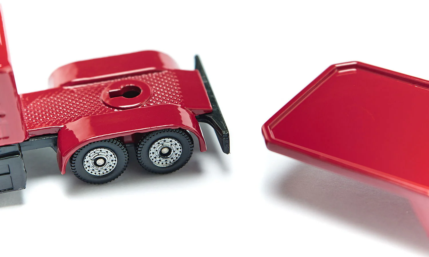 1:87 Low Loader with Speed Boat - Image 3