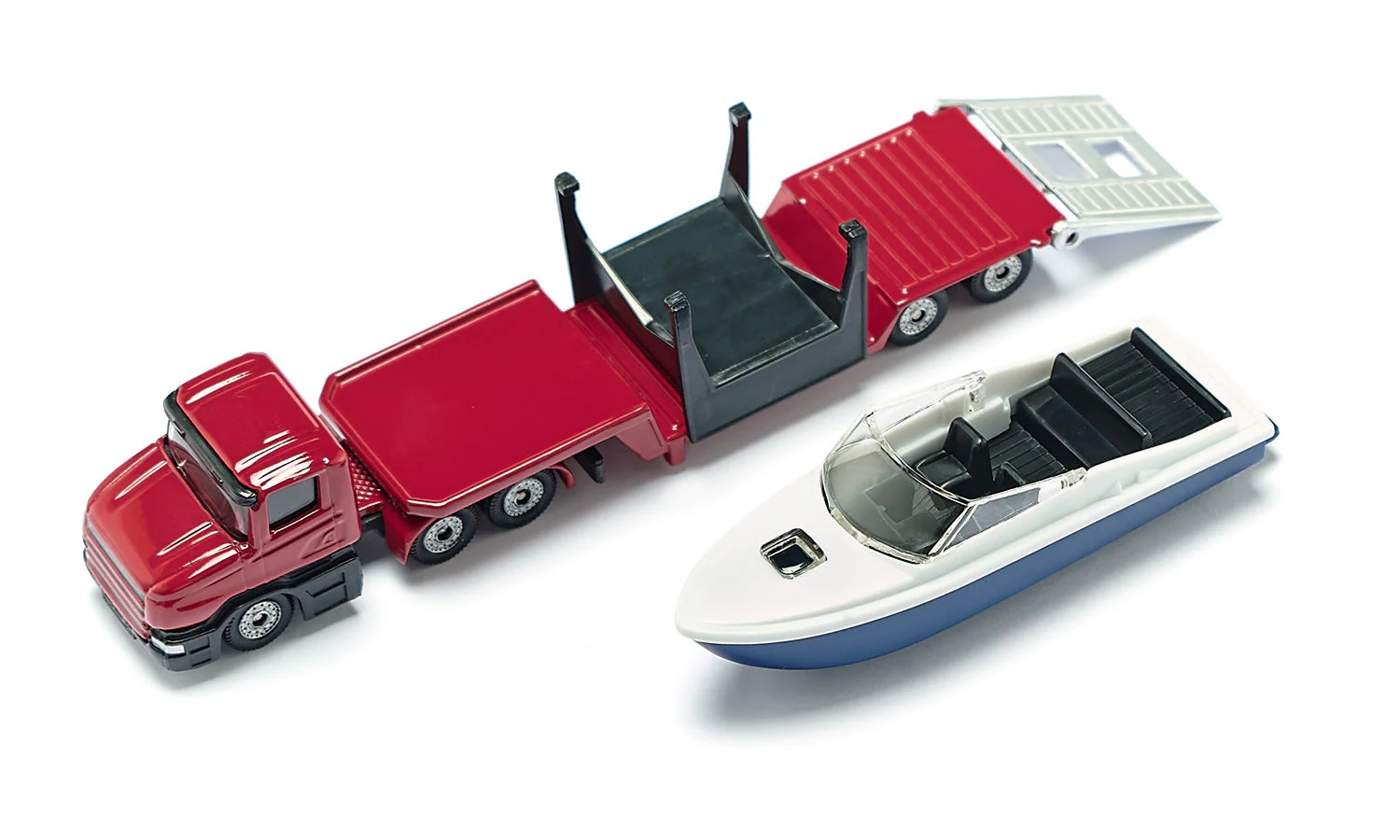 1:87 Low Loader with Speed Boat - Image 4