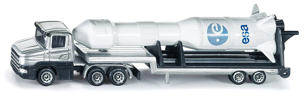 1:87 Low Loader with Rocket - Image 2