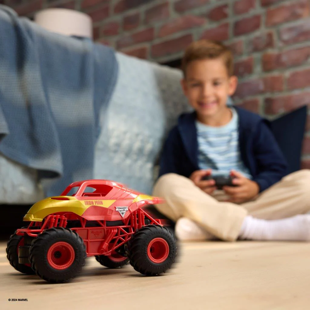Monster Jam 1.24 R/C Marvel Iron Man - Image 5