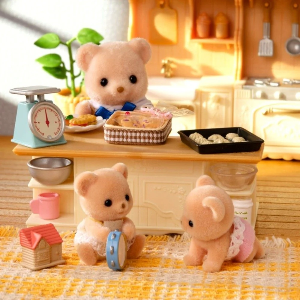 Sylvanian Families Biscuit Bear Family - Image 3