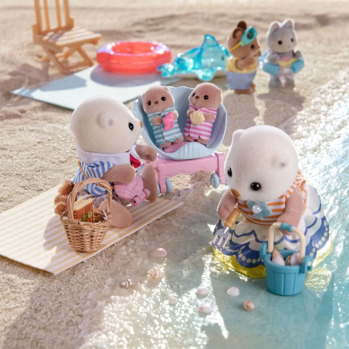Sylvanian Families Sea Otter Family - Image 4